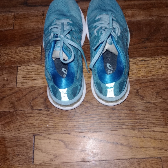 Asics Women's Teal Athletic Shoes Gel Nimbus 23 Size 9.5 - Picture 3 of 5